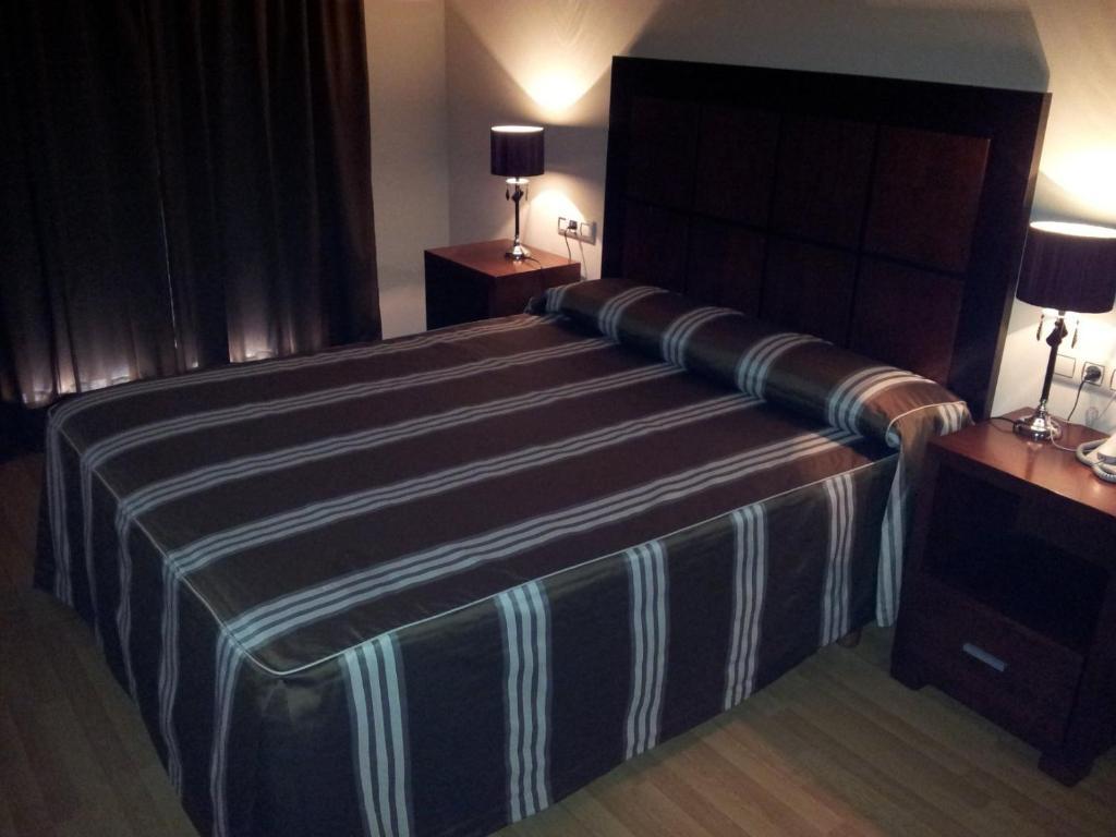 Hotel Av Apartamentos Lobios Zimmer foto